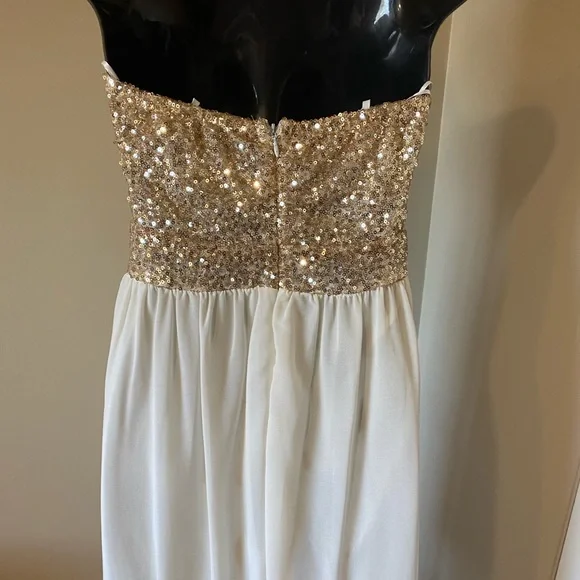 Dress - Picture 8 of 15